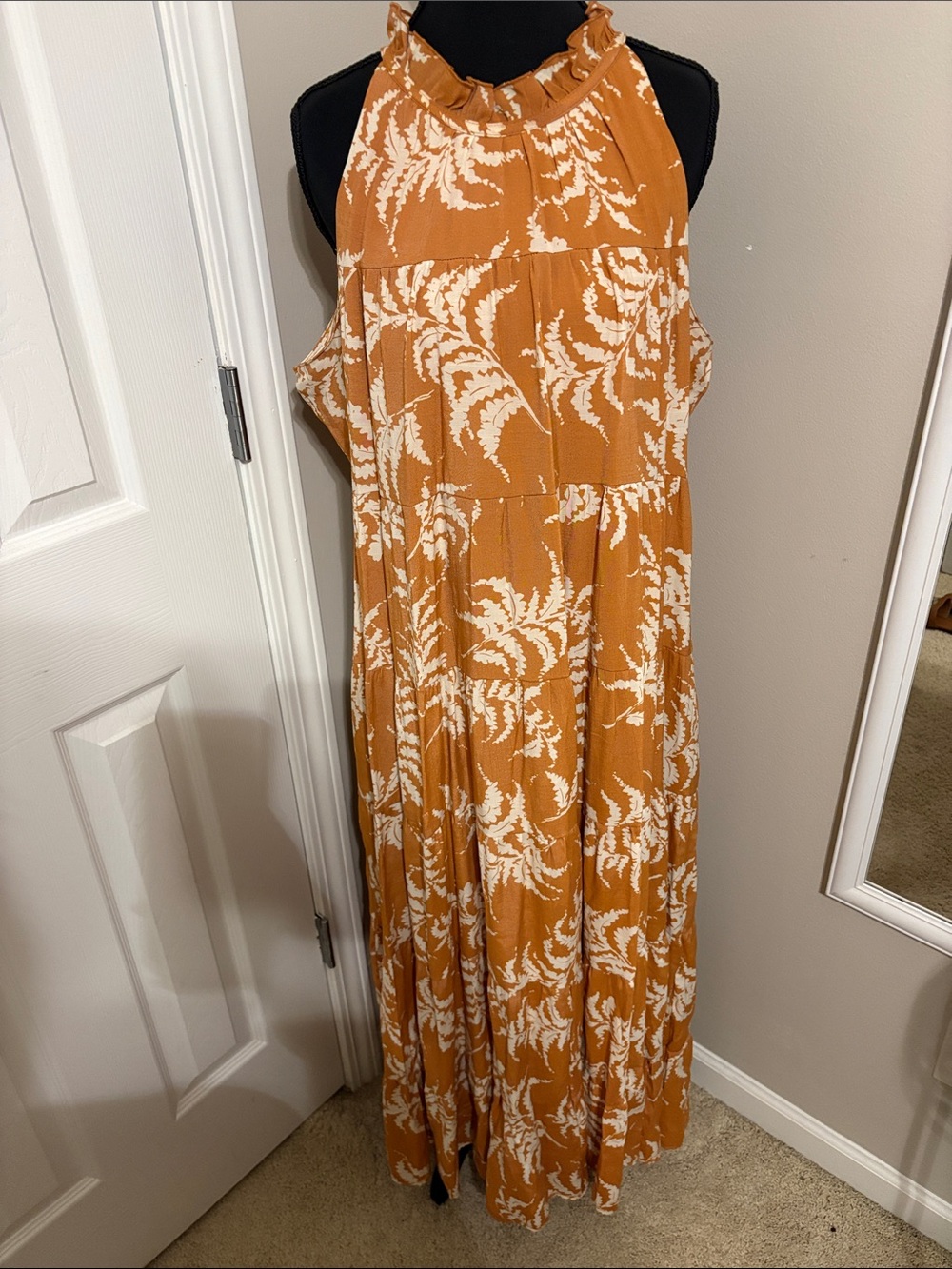 Wonderly Rust and White Halter Maxi Dress